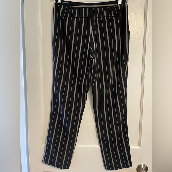T Tahari Black Pinstripe Straight-Leg Trousers size 6 - Picture 7 of 8